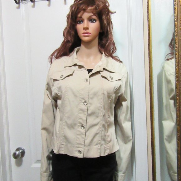 Garage Size Large Bomber style coat - Picture 2 of 7